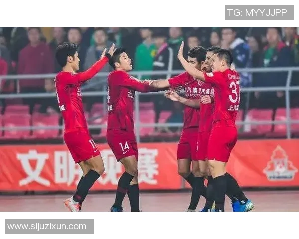 中超焦点战上港迎战人和争夺季后赛名额激烈对决即将上演 中超焦点战上港迎战人和争夺季后赛名额激烈对决即将上演