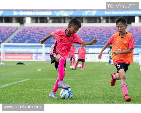 杭州足球队心理素质揭秘：如何在赛场上保持冷静与自信MBA