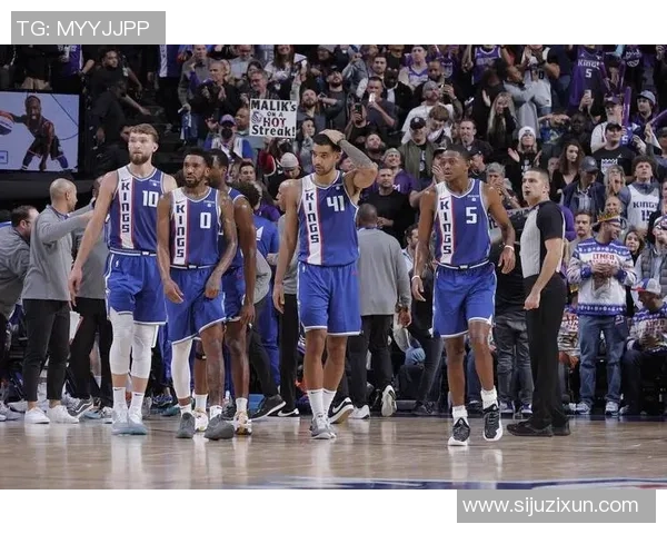 勇士与国王激战正酣视频直播带你感受篮球魅力与激情瞬间 勇士与国王激战正酣视频直播带你感受篮球魅力与激情瞬间